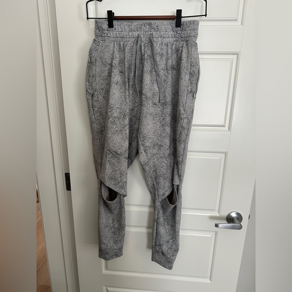 Gymshark Sweat Pants NWOT - Picture 1 of 4